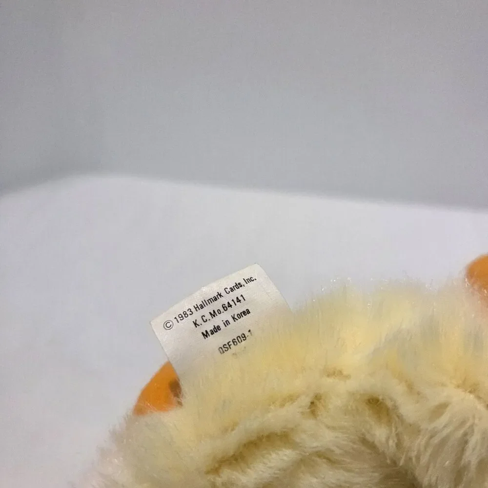 Vintage Hallmark Cards Stuffable Webster Duck Easter 1983 Stocking Yellow